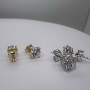 1.50 CTW round diamond stud earrings white and yellow gold available